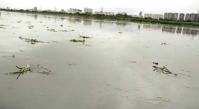 यमुना का बढ़ा जलस्तर, किनारे पर बसे गांवों में बाढ़ का खतरा