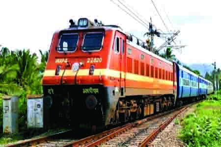 Northern Railway कई ट्रेनें चल रही लेट, यात्री परेशान