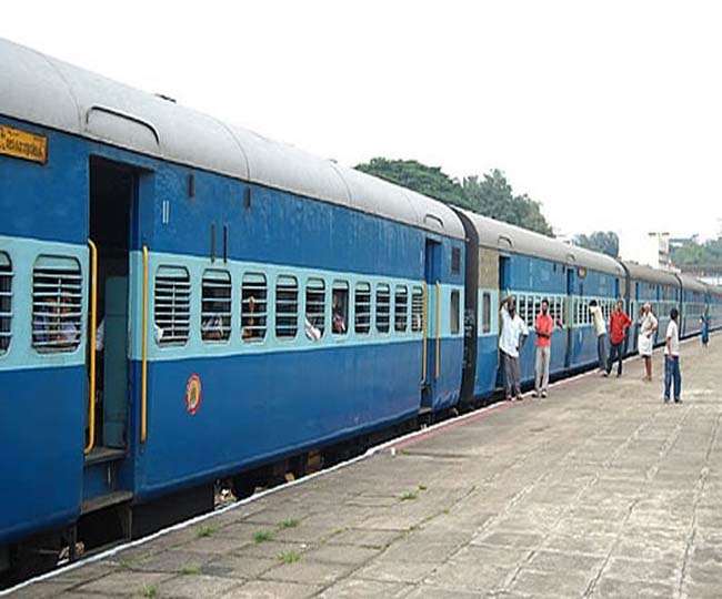 Indian Railway Big Decision : फेस्टिवल सीजन के चलते रेलवे का बड़ा फैसला, हरियाणा में कई ट्रेनों में बढ़ाए डिब्बे