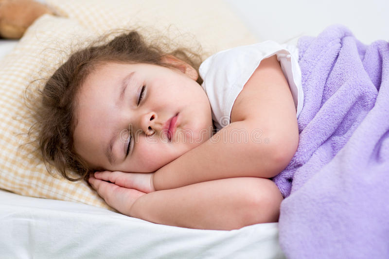 How to Make Children Sleep so That They Do not Play With Health बच्चों को कैसे सुलाएं कि न हो स्वास्थ्य के साथ खिलवाड़