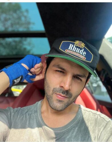 Kartik Aaryan Latest Photo: कार्तिक आर्यन ने फोटो शेयर करके बताया, किसके साथ कभी ब्रेकअप नहीं करेंगे