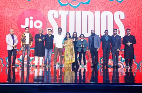 Jio Studios Grand Event: मुंबई में जियो स्टूडियोज ग्रैंड इवेंट का आयोजन किया, इन सितारों ने शिरकत की