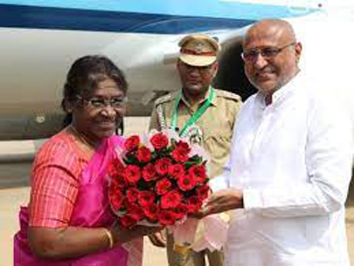 President Draupadi Murmu Jharkhand visit : राष्ट्रपति आज स्वयं सहायता समूहों की महिला सदस्यों से मुलाकात करेंगी