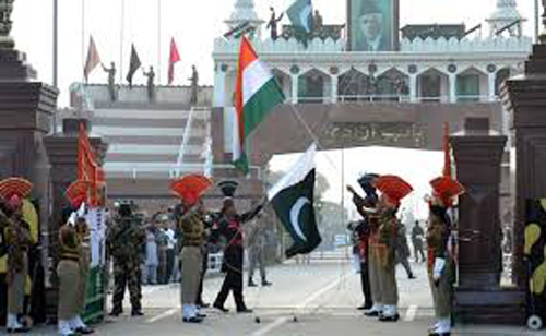 Wagah Border Amritsar : वाघा बॉर्डर वह स्थान जहां आज भी देशभक्ति के जोश से भर जाता है हर हिंदुस्तानी