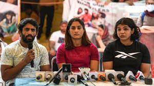 Wrestlers Protest update 21 May : ये हमारी इज्जत की लड़ाई, अगर हम गलत हुए तो जो मर्जी सजा दे देना : साक्षी मलिक