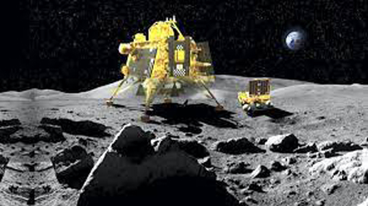 Chandrayaan 3 Moon Landing : चंद्रयान 3 की सफल लैंडिंग पर पूरे भारत में खुशी का माहौल