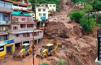 Landslide in Uttarakhand : 4 माह के बच्चे सहित 4 लोगाें के शव मलबे से बरामद