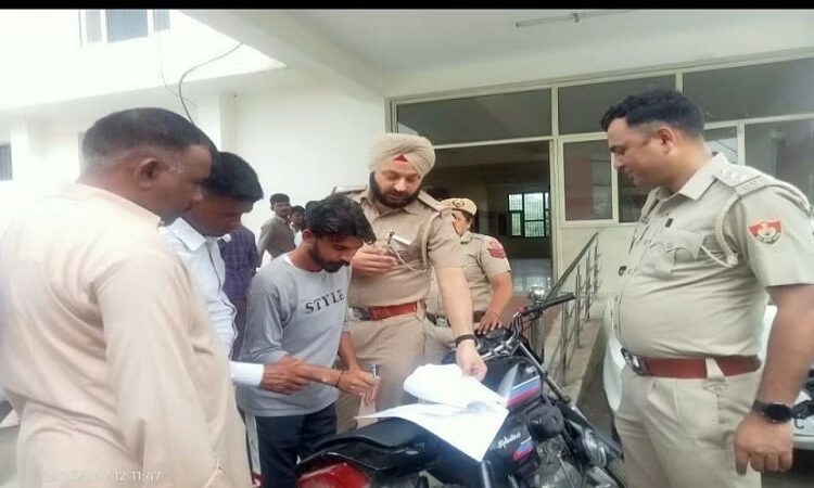 Ambala News: अंबाला के बिहटा गांव में महिला की संदिग्ध परिस्थितियों में मौत, मायके पक्ष ने ससुराल पक्ष पर लगाया हत्या का आरोप