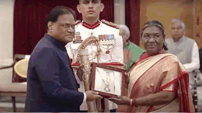 Bharat Ratna Award : देश की 4 शख्सियतों को दिया गया भारत रत्न