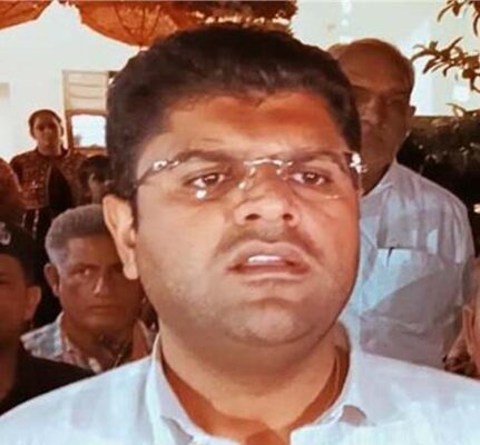 Dushyant Chautala’s Statement : कोई छोड़ता, कोई आता, यह तो राजनीतिक जीवन का एक पहिया : दुष्यंत चौटाला