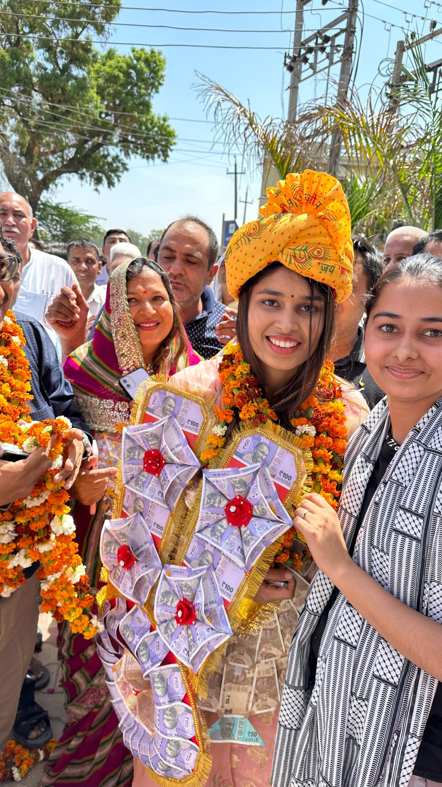 Kuhu Garg Selected In UPSC : यूपीएससी में चयनित और अंतरराष्ट्रीय बैडमिंटन खिलाड़ी रहीं कुहू गर्ग पहुंची अपने पैतृक़ गांव 