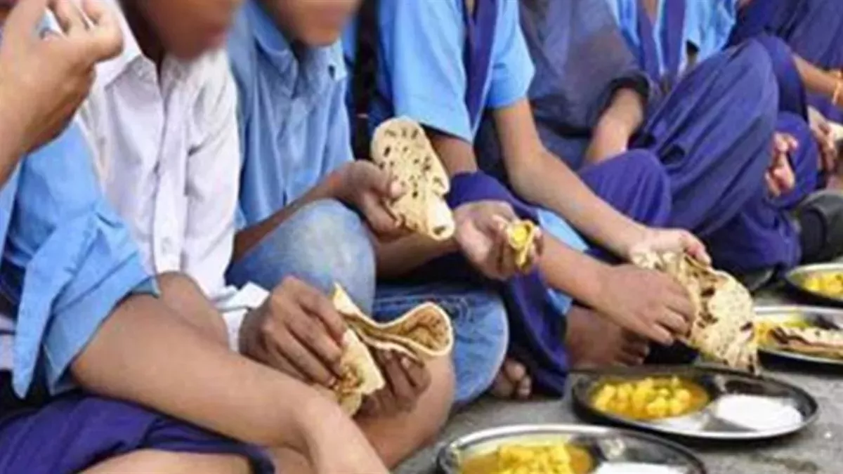 Mid-Day Meal Workers News : मिड-डे-मील वर्कर का हर छह महीने में देना होगा फिटनेस सर्टिफिकेट