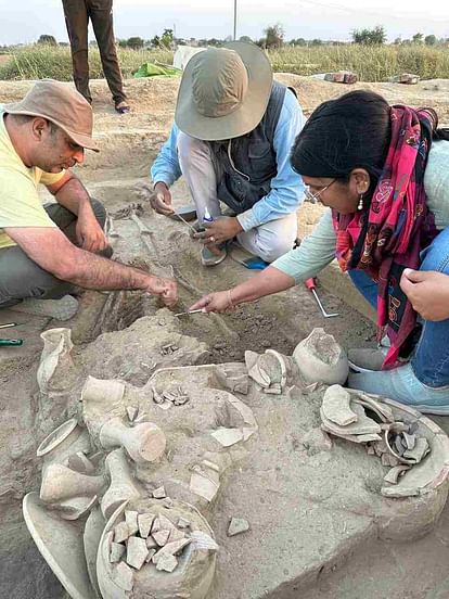 4000 Year Old Skeleton Was Found In Haryana :  राखीगढ़ी गांव में मिला 4000 साल पुराना यह कंकाल, सिर्फ एग्रीकल्चर नहीं पुरातन कल्चर के लिए भी जाना जाता है हरियाणा