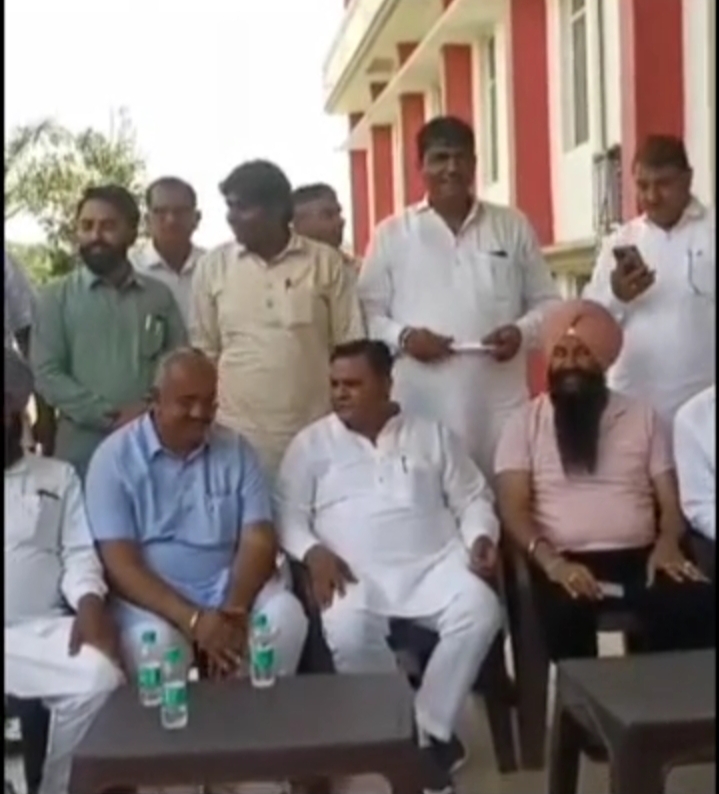 Sarpanch Association Against BJP : हरियाणा की सरपंच एसोसिएशन ने भाजपा के खिलाफ खोला मोर्चा, इंडिया गठबंधन का किया समर्थन