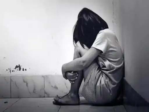 Jind’s Minor Girl Molested : नाबालिग के साथ छेड़छाड़, कपड़े बदलते समय खींची न्यूड फोटो