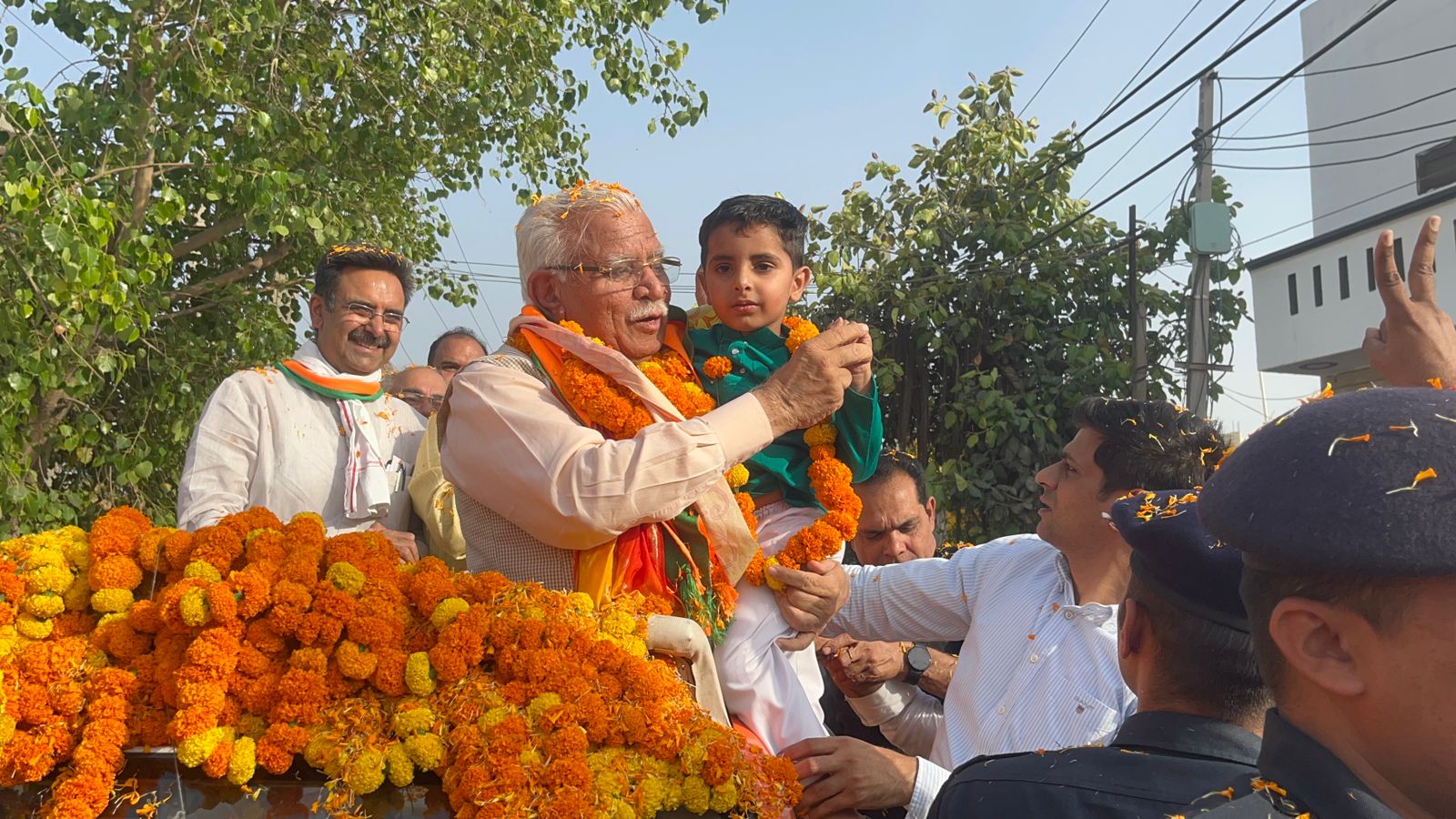 Manohar Lal’s Election Rath Yatra : पानीपत में इसराना विधानसभा से मनोहर लाल की चुनावी रथ यात्रा प्रारंभ