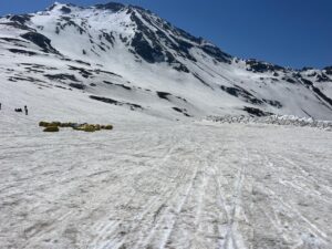Tourists Allowed To Go To Rohtang 