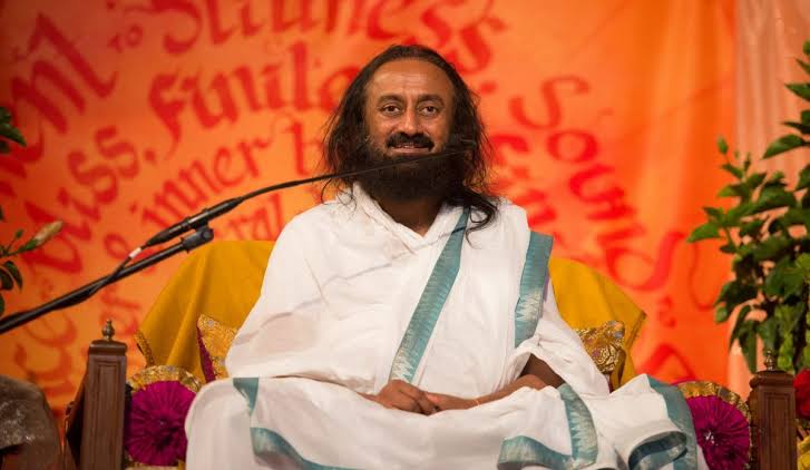 Sri Sri Ravi Shankar : सावन में होने वाली वर्षा से खिल उठती है प्रकृति : श्री श्री रवि शंकर