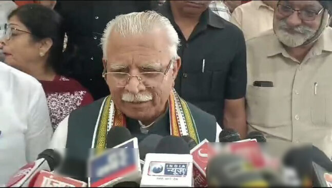 Manohar Lal in Karnal : भाजपा तीसरी बार फिर प्रदेश में सरकार बनाएगी : मनोहर लाल