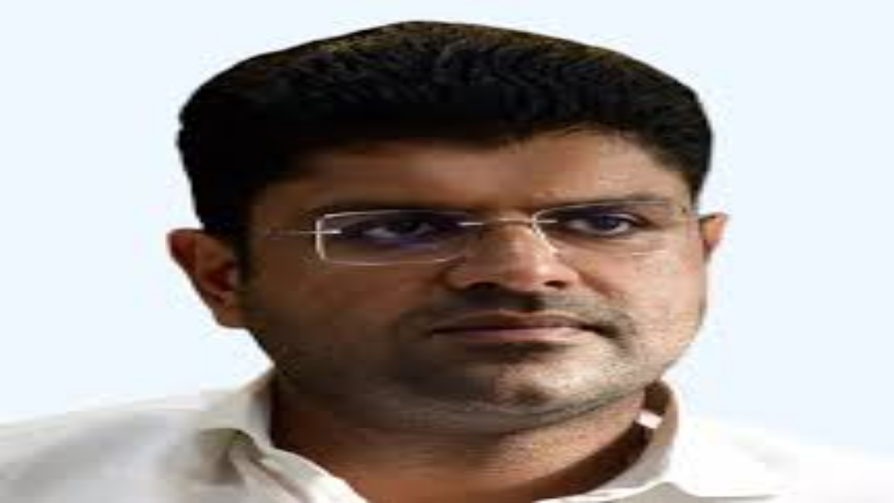 Dushyant Chautala: बाइक पर बैठकर पूर्व डिप्टी सीएम निकाल रहे थे जुलुस, फिर कट गया चालान