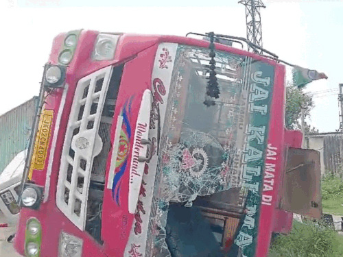 Accident in Punjab Ludhiana : लुधियाना-जालंधर बाईपास पर बस दुर्घटनाग्रस्त, एक यात्री की मौत, 35 जख्मी