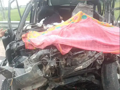 Tragic Accident In Kaithal : ट्रक से टकराई स्कॉर्पियो, तीन युवकों की मौत