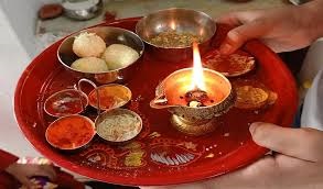 Bhai Dooj 2024 : श्रद्धा व धूमधाम से मनाया भाई दूज पर्व, लेकिन जो खुशी सामने बैठकर तिलक लगाने में वह…