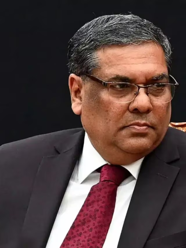 CJI को कितनी सैलरी मिलती है?