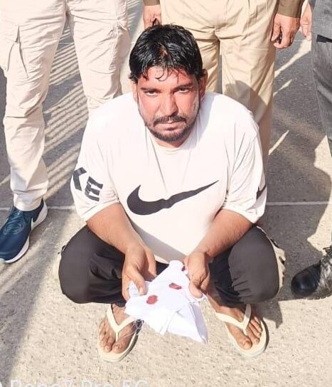 Drug Smuggler Arrested : कब्रिस्तान के पास मादक पदार्थ बेचने की फिराक में घूम रहा था नशा तस्कर, पुलिस ने दबोचा, हुए कई खुलासे