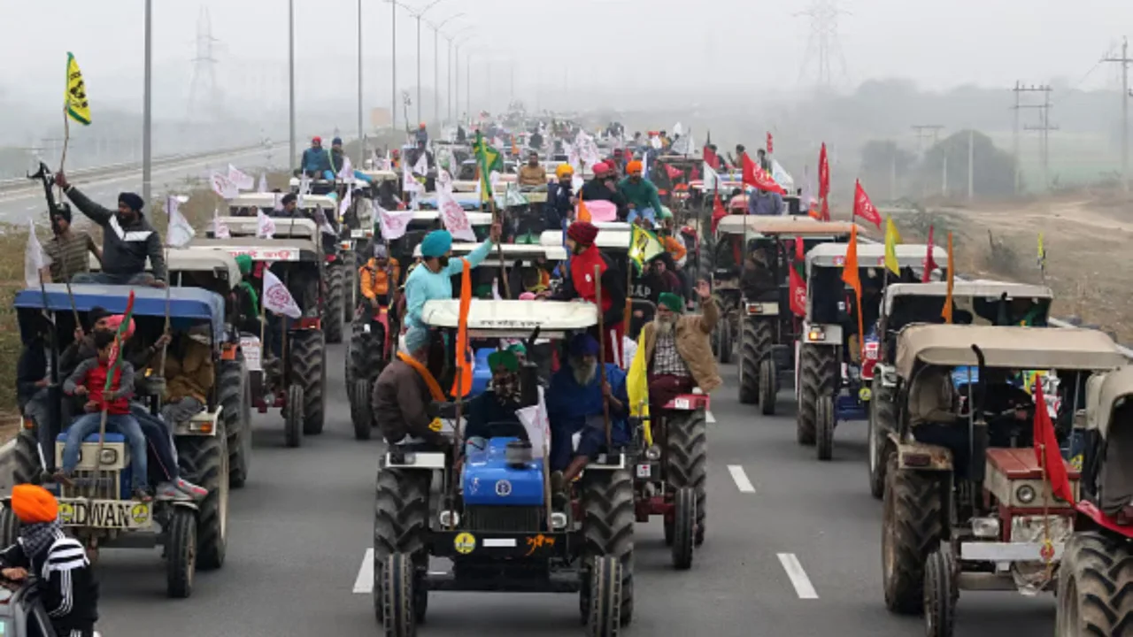 Kisan Andolan: किसानों का फूटा गुस्सा, सरकार पर इस तरह करेंगे प्रहार, आज निकालेंगे ट्रैक्टर मार्च, रेल सेवा रोकने की भी दी चेतावनी